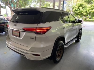 TOYOTA FORTUNER 2.4V 4WD เกียร์AT ปี17 รูปที่ 3